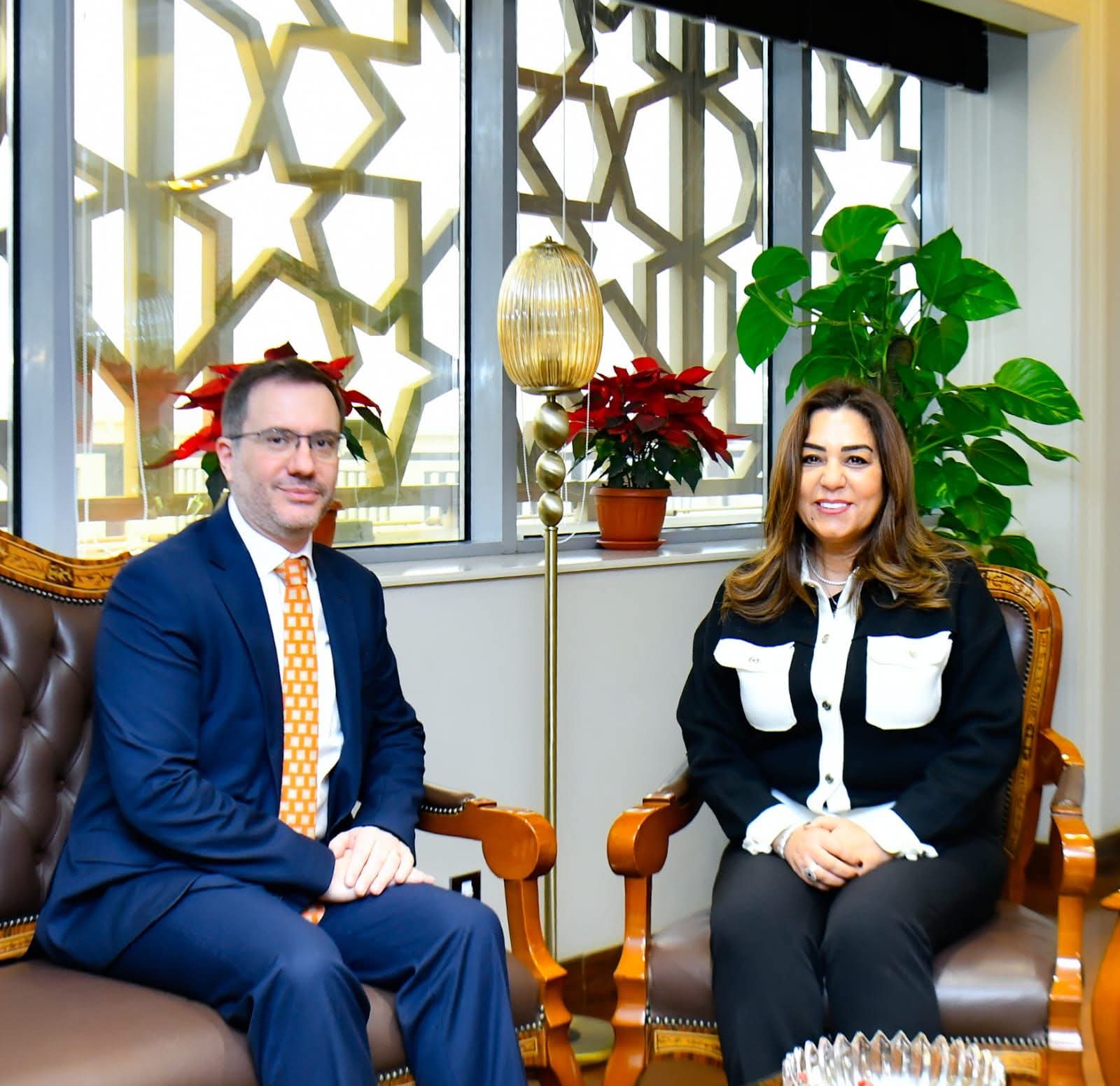 وزيرة التنمية المحلية والقائم بأعمال وزير البيئة تلتقي مع السفير البريطاني بالقاهرة لبحث سبل التعاون في المشروعات المستقبلية المشتركة