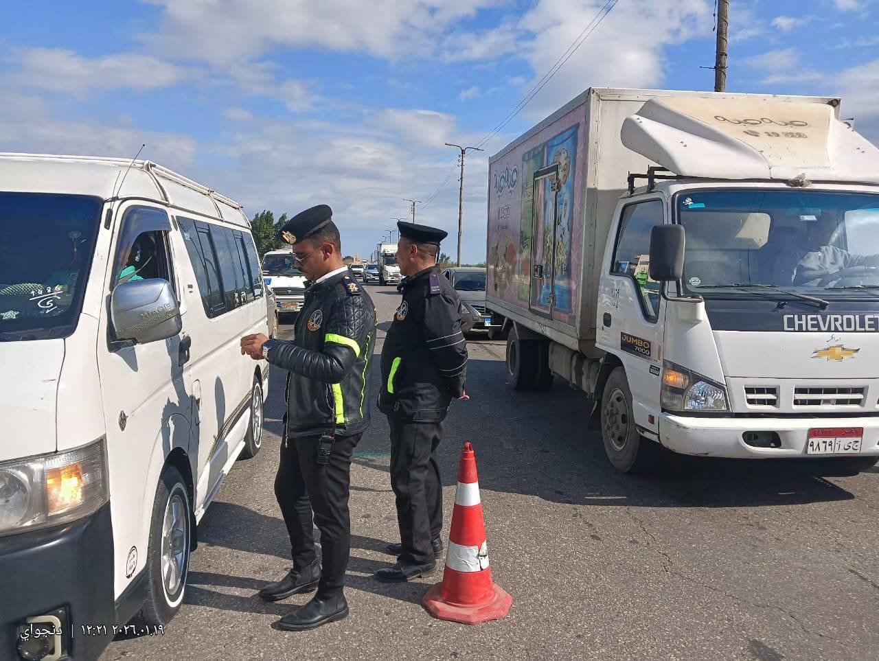 محافظ الدقهلية يتابع حملة للكشف عن تعاطي المواد المخدرة والمخالفات المرورية بطريق شربين/السعدية