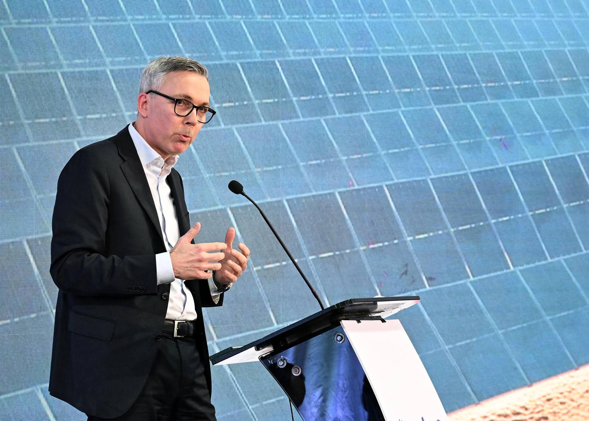 الرئيس التنفيذي لشركة سكاتك النرويجية  محطة أوبيليسك للطاقة الشمسية هي الأضخم في أفريقيا وتم التنفيذ في وقت قياسي