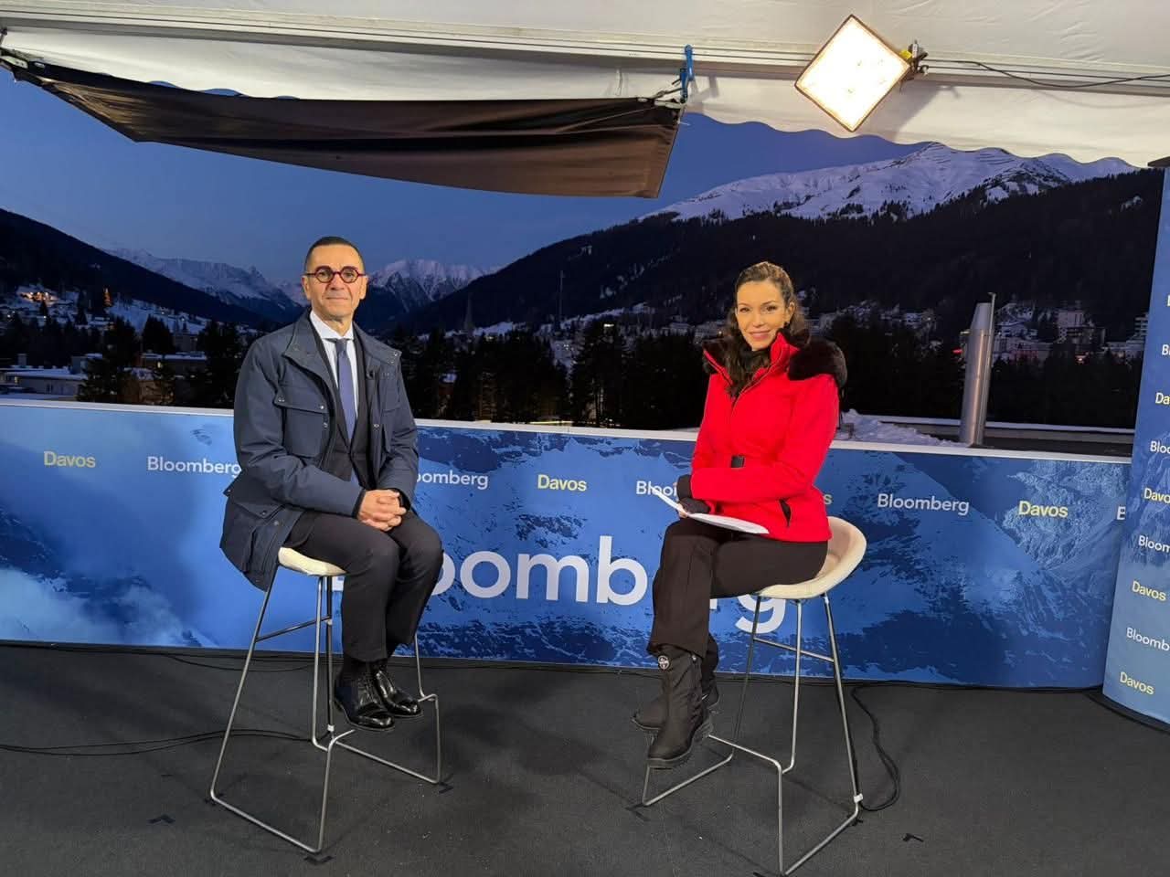 في مقابلة مع شبكة بلومبيرج خلال مشاركته في منتدي دافوس بسويسرا  وزير الاستثمار والتجارة الخارجية يستعرض الإصلاح الاقتصادي وتعظيم كفاءة الأصول