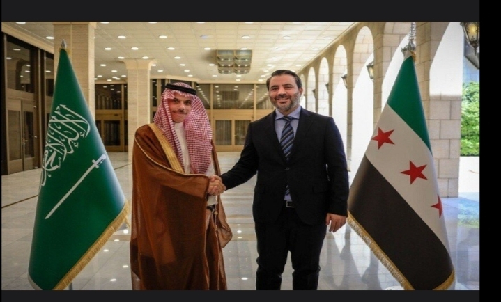 بن فرحان يبحث المستجدات السورية مع الشيباني