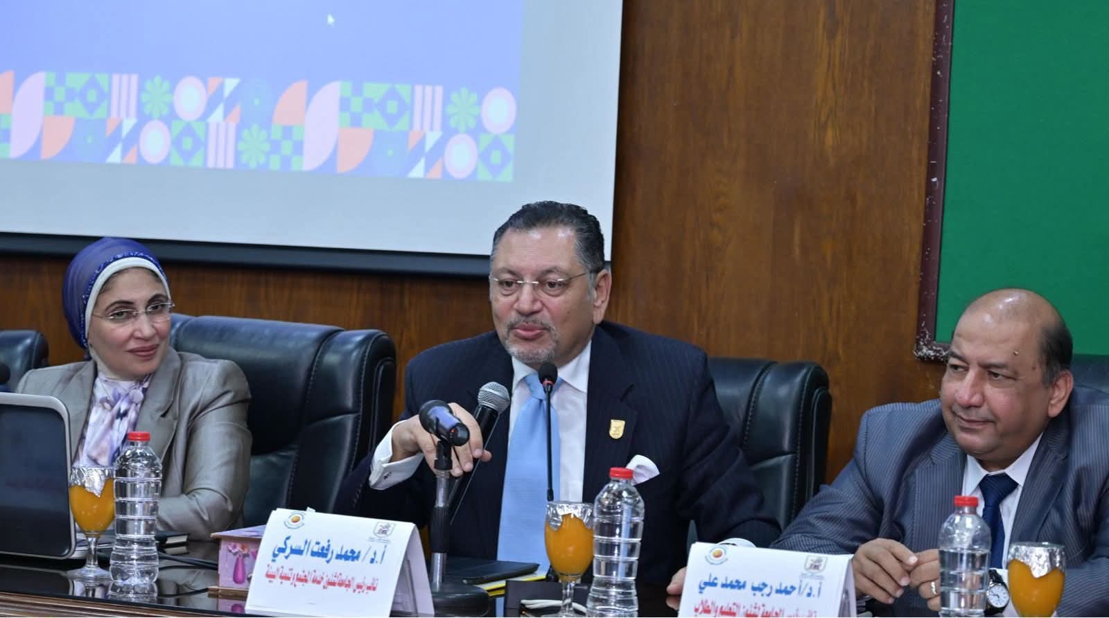 «تمكين.معًا نحو مستقبل شامل» جلسة حوارية بجامعة القاهرة لتعزيز دمج ودعم ذوي الإعاقة