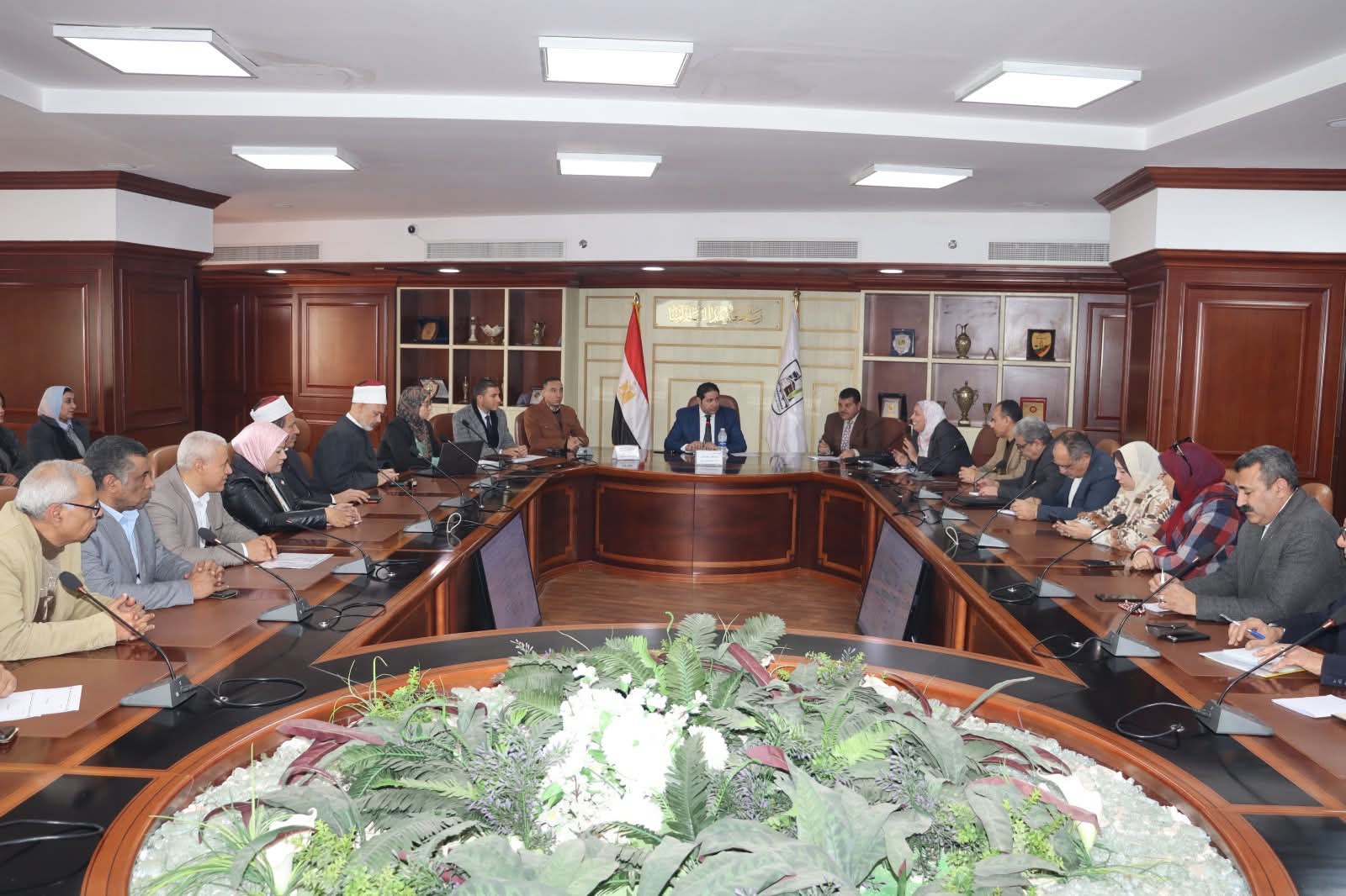 بتوجيهات من محافظ بني سويف نائب المحافظ يعقد اجتماعا تحضيري للإعداد والتجهيز لتنفيذ مبادرة "يوم سكاني " ضمن جهود المحافظة في ملف السكان