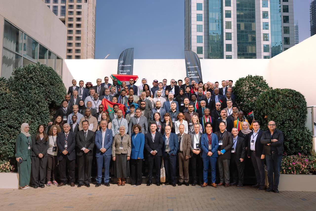 جائزة عالمية من «سيسكو» لصندوق تطوير التعليم عن جهوده في بناء القدرات الرقمية للشباب