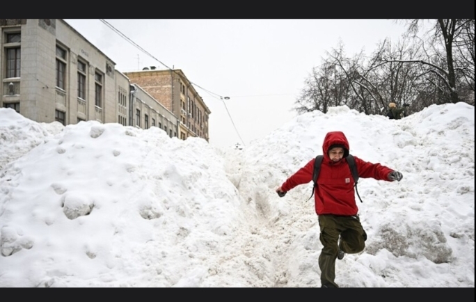 كمية الثلوج المتراكمة في موسكو في 13 يناير تقترب من رقم قياسي مسجل عام 1942
