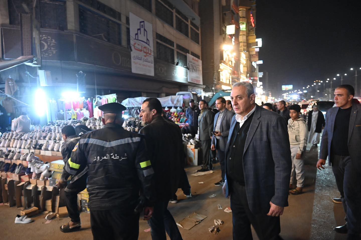 ٦ ساعات في قلب الشارع المحلاوي لإعادة الانضباط محافظ الغربية يقود بنفسه حملة نظافة ورفع إشغالات بشارع البحر وسكة زفتى