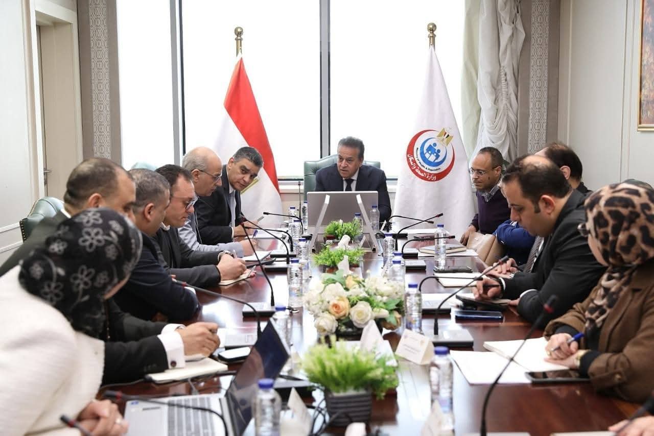 نائب رئيس الوزراء وزير الصحة يبحث مع وفد شركة Ortho House تعزيز التعاون في جراحات العظام والمفاصل