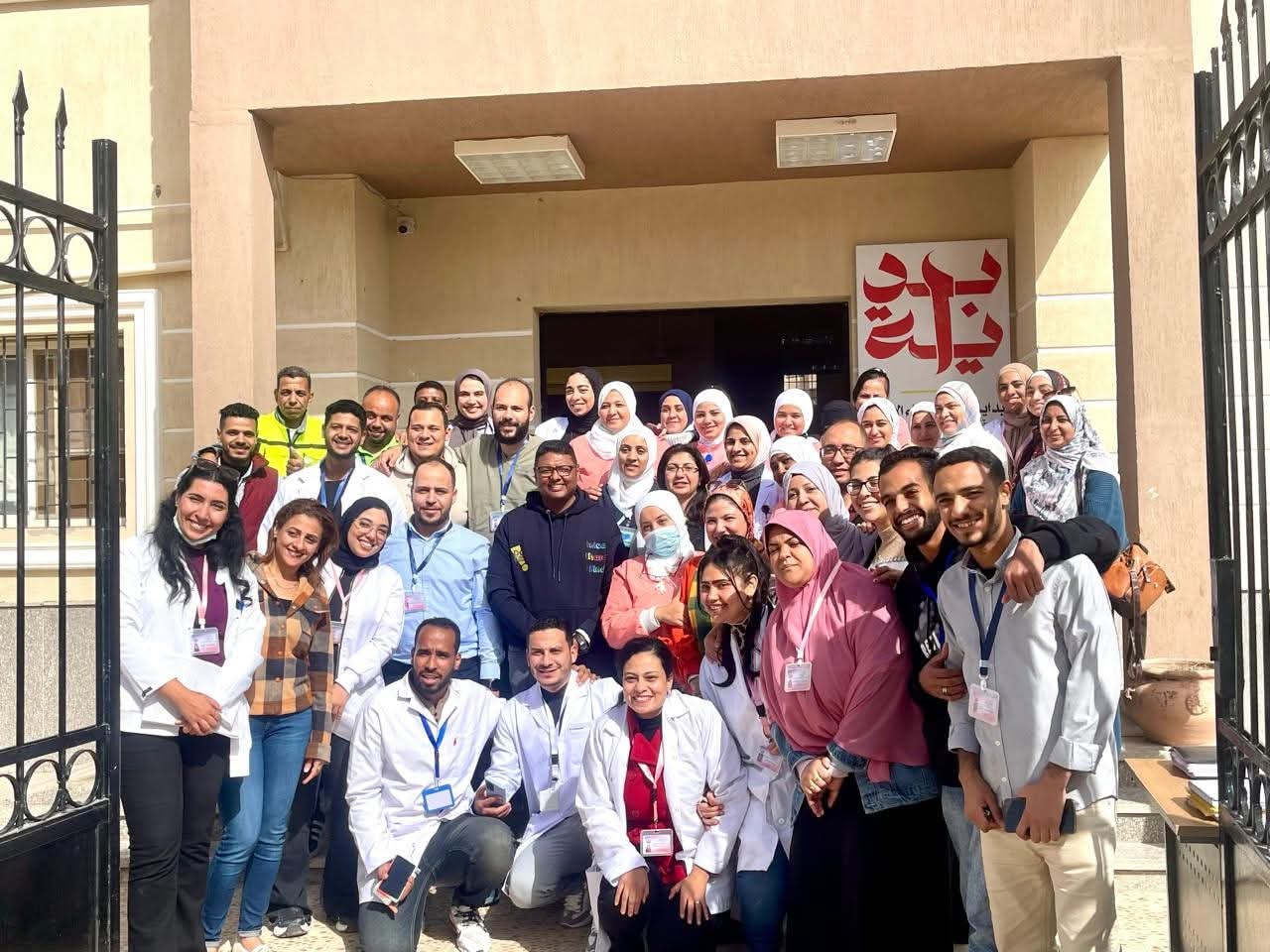 وكيل وزارة الصحة بالبحر الأحمر يتفقد وحدتي الميناء والأحياء الصحية ويشيد بجهودهما في الاستعداد للاعتماد