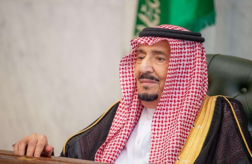 الملك سلمان بن عبد العزيز في أحدث ظهور له برفقة 3 أمراء