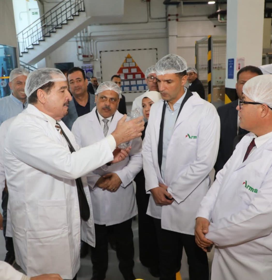 وزير الصناعة يشيد بجودة تكرير زيوت الطعام خلال زيارته لشركة «أرما» بالعاشر من رمضان