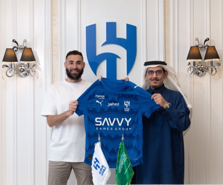 كريم بنزيما بالقائمة المحلية.. بنادي الهلال السعودي  