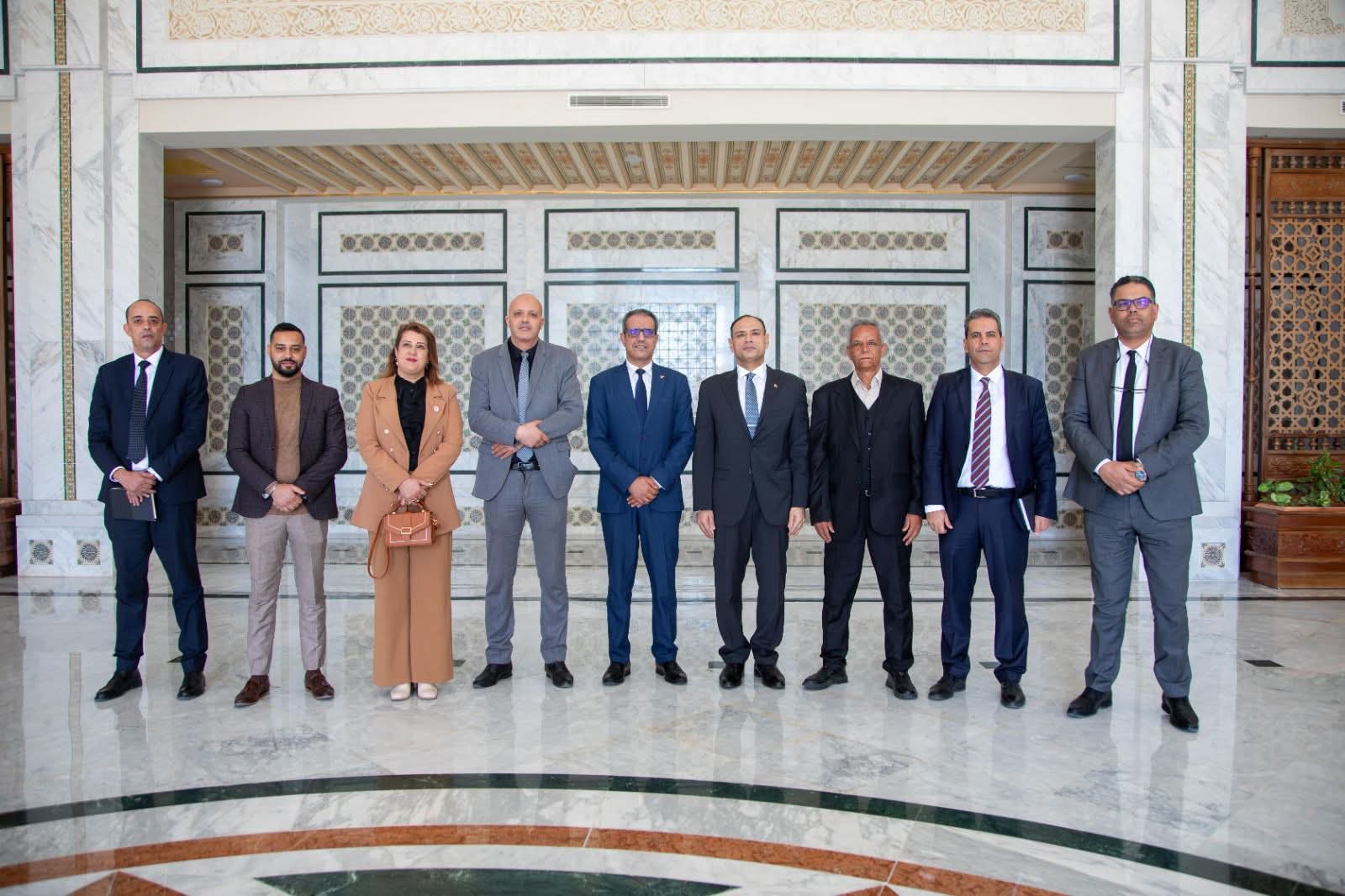 السفير المصري لدى تونس يلتقي برئيس المجلس الوطني للجهات والأقاليم