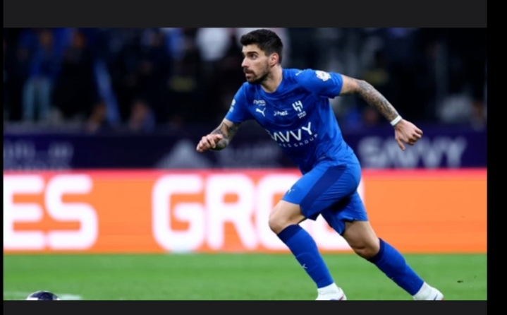 الهلال السعودي ينهي الجدل رسميا حول مستقبل روبن نيفيز