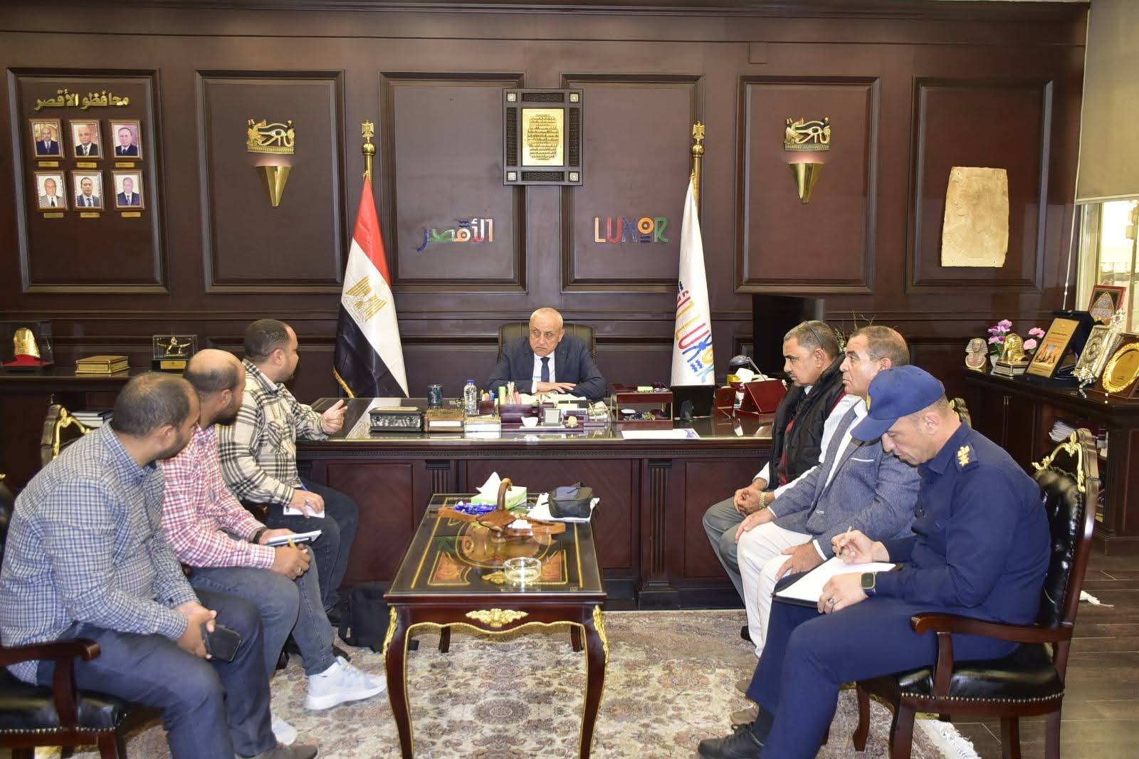 محافظ الأقصر يتابع موقف مشروعات الصرف الصحي ضمن مبادرة «حياة كريمة»