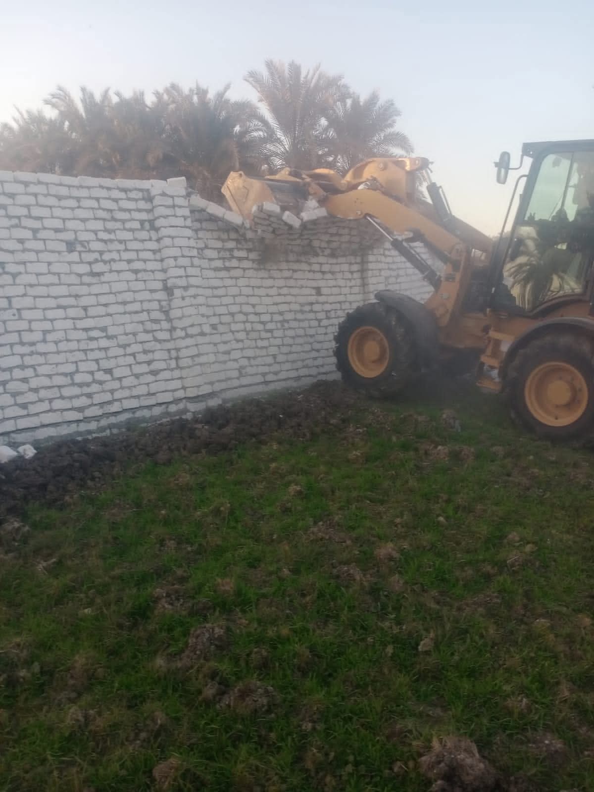 محافظ الفيوم: إزالة 1806 حالة تعدٍ بالزراعة والبناء على أراضي الدولة والملكيات الخاصة خلال المرحلة الأولى من الموجة 28