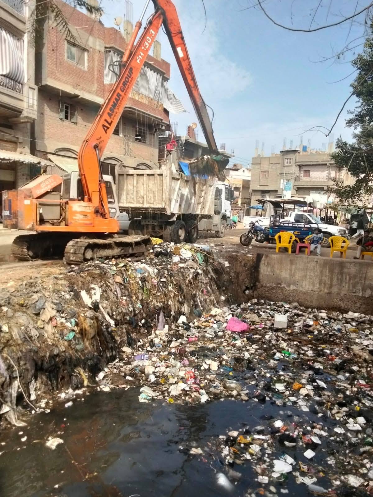 استجابة لأهالينا.. محافظ كفرالشيخ يوجه بتطهير وتكريك ترعة خليج برنبال بمطوبس