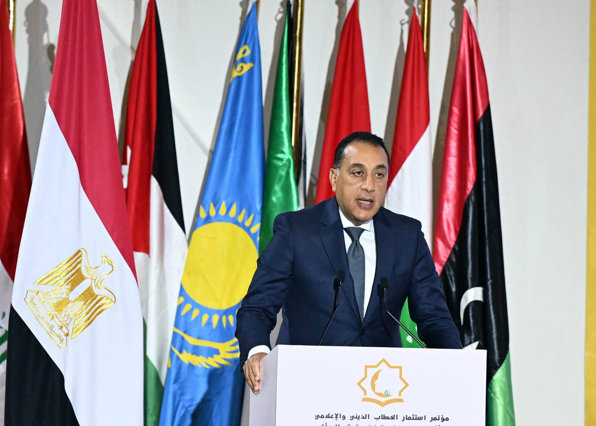 رئيس الوزراء يلقي كلمة خلال فعاليات مؤتمر "استثمار الخطاب الديني والإعلامي وأثره على حماية وتعزيز حقوق المرأة في دول منظمة التعاون الإسلامي" 