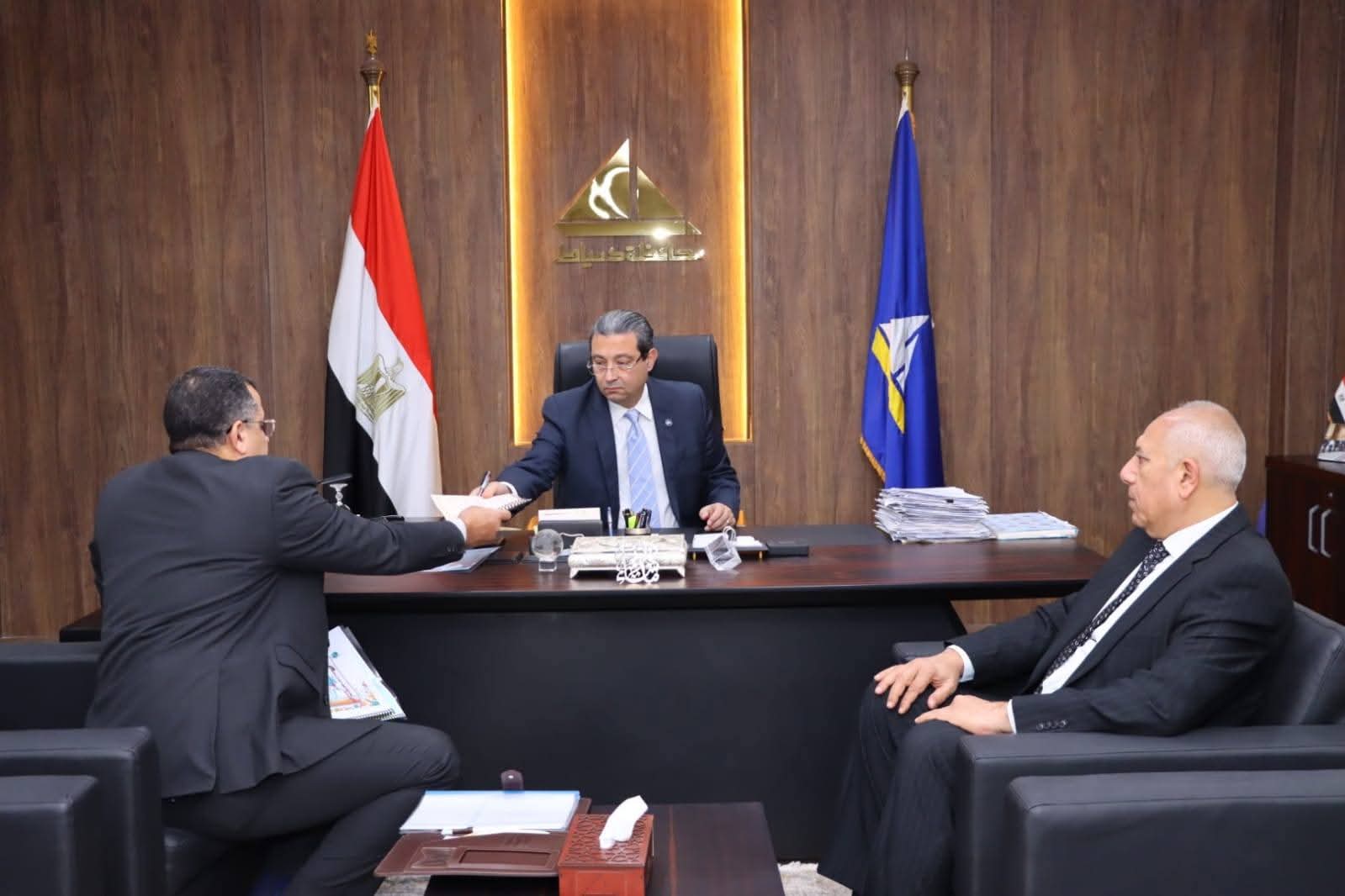 محافظ دمياط يعتمد نتيجة الفصل الدراسي الأول للشهادة الإعدادية 
