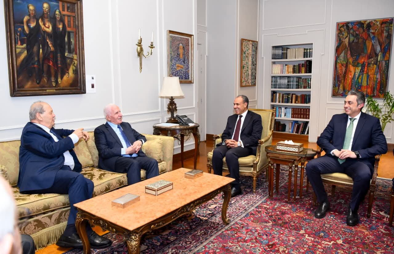 وزير الخارجية يستقبل رئيس المجلس الوطني الفلسطيني وأمين سر منظمة التحرير الفلسطينية