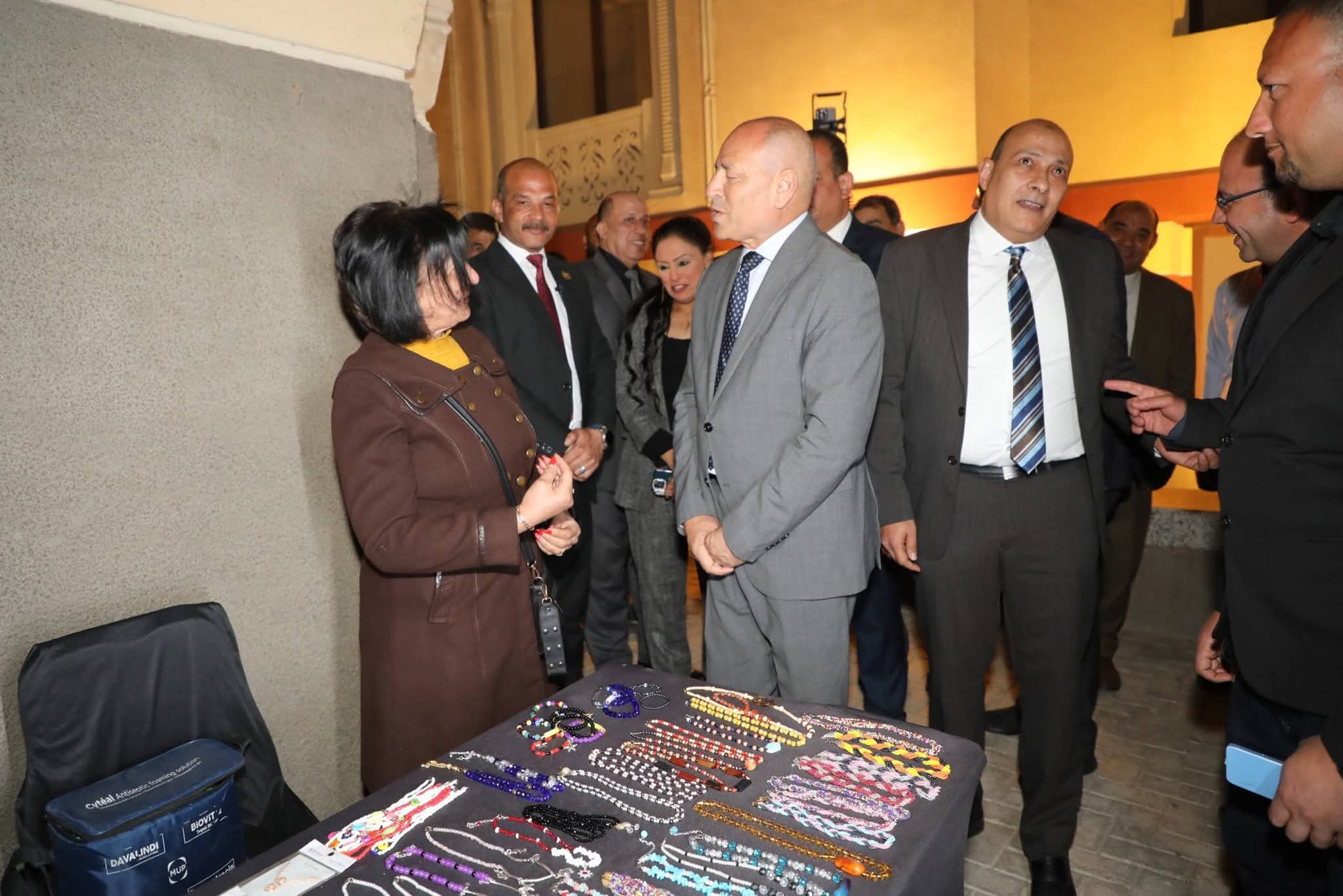 شهد محافظ القاهرة افتتاح فعاليات المهرجان الوطنى لدعم الصناعات والسلع الغذائية بحديقة غرناطة بحى مصر الجديدة لتوفير احتياجات المواطنين