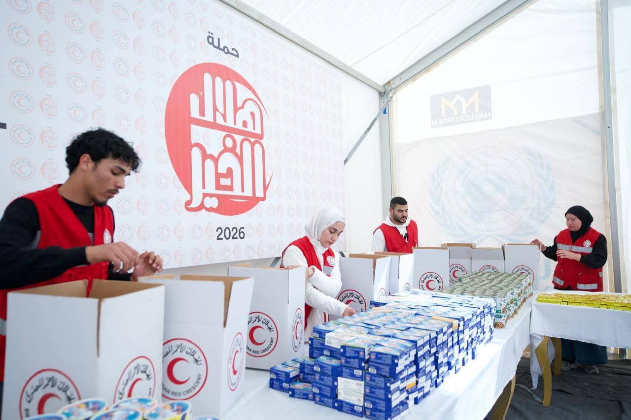 وزيرة التضامن الاجتماعي  "المطبخ الإنساني الرمضاني" للهلال الأحمر المصري بالشيخ زويد يقدم مليون وجبة للأشقاء الفلسطينيين في غزة