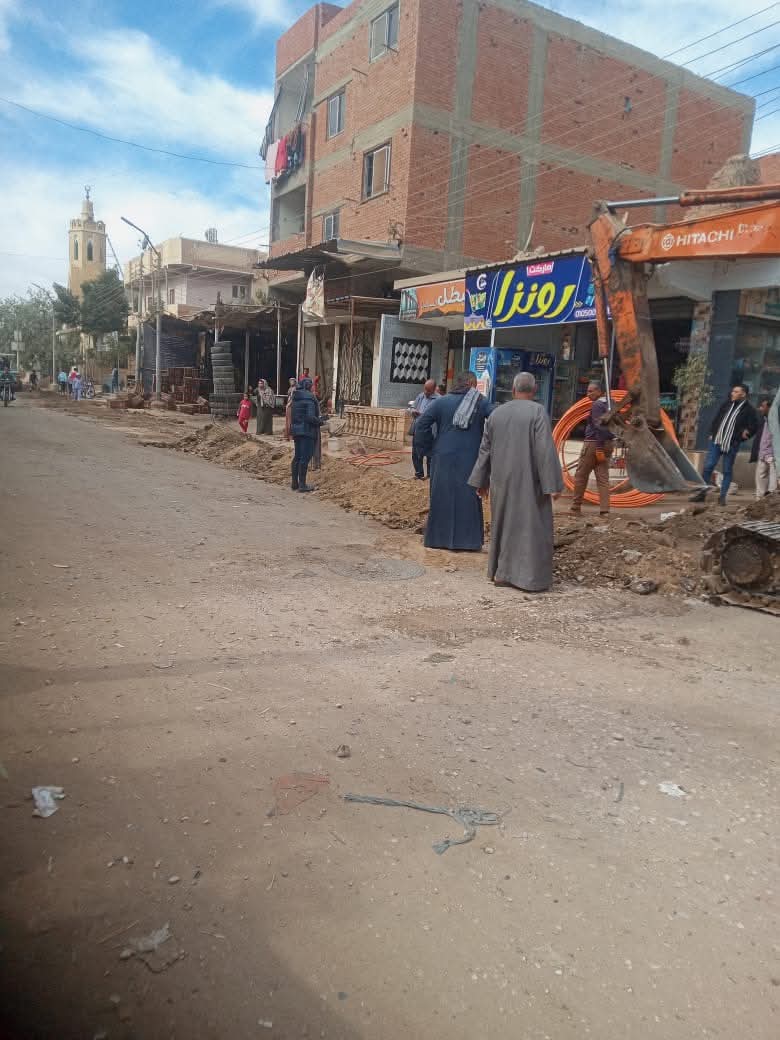 جهود الوحدة المحلية لمركز ومدينة ناصر في ملفات النظافة ومواجهة التعديات وتحسين مستوى الخدمات المقدمة للمواطنين