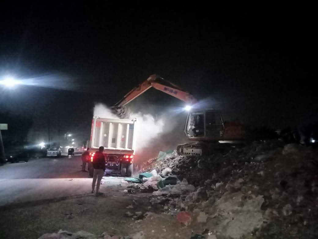 محافظ الدقهلية رفع 540 طن مخلفات هدم وبناء في حملة ليلية اليوم بمنطقة رشاح جديلة واستمرار أعمالها لحين الانتهاء من رفع كافة التجمعات 