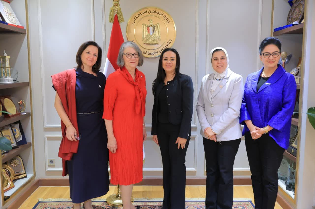 وزيرة التضامن الاجتماعي تلتقي رئيسة الاتحاد الدولي لجمعيات الصليب الأحمر والهلال الأحمر