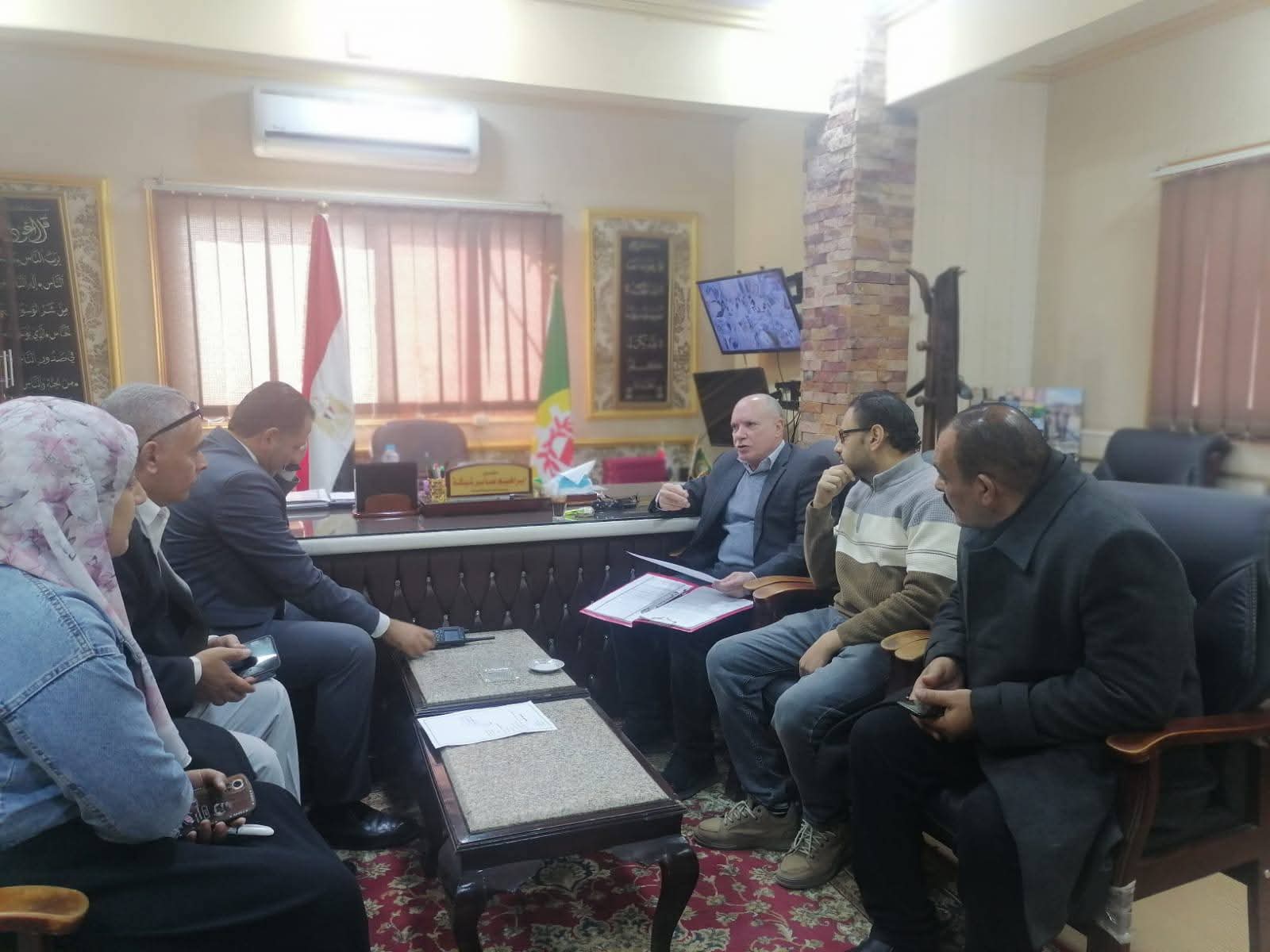 السكرتير العام المساعد للمحافظة يتفقد المركز التكنولوجي والمحطة الوسيطة بمركز ومدينة نبروه 