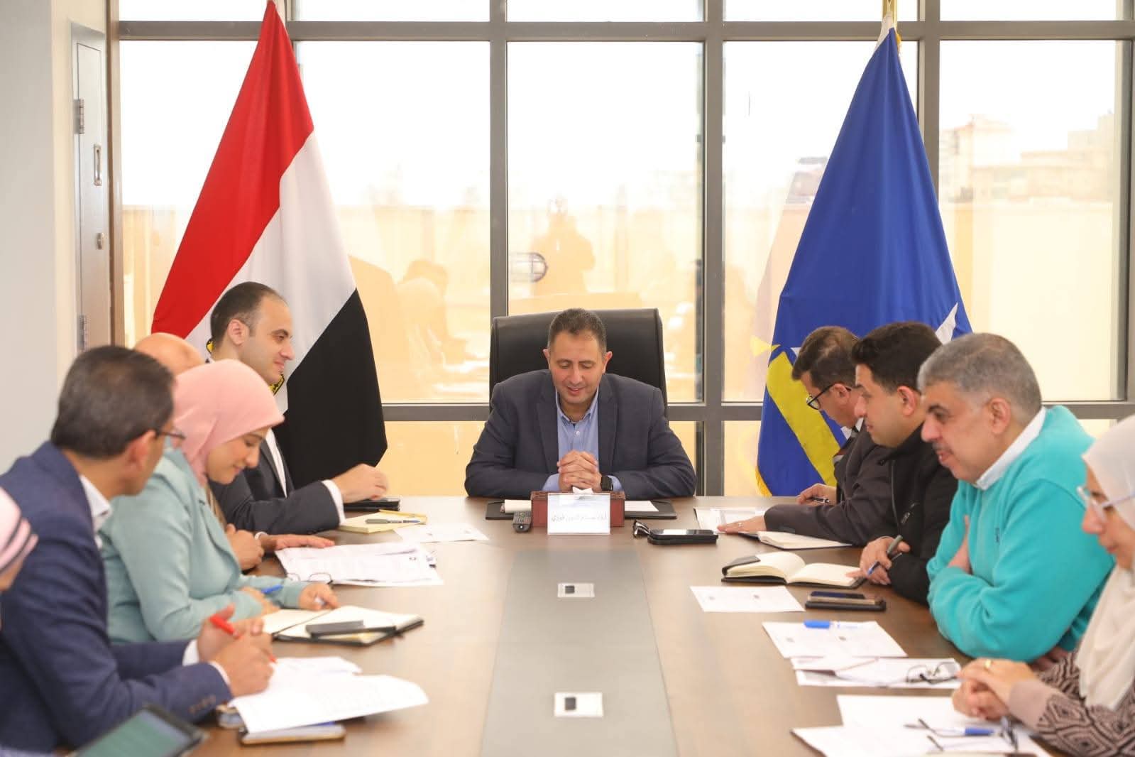 محافظ دمياط يعقد اجتماع لمناقشة الموقف الخاص لملف تقنين أراضى الدولة 