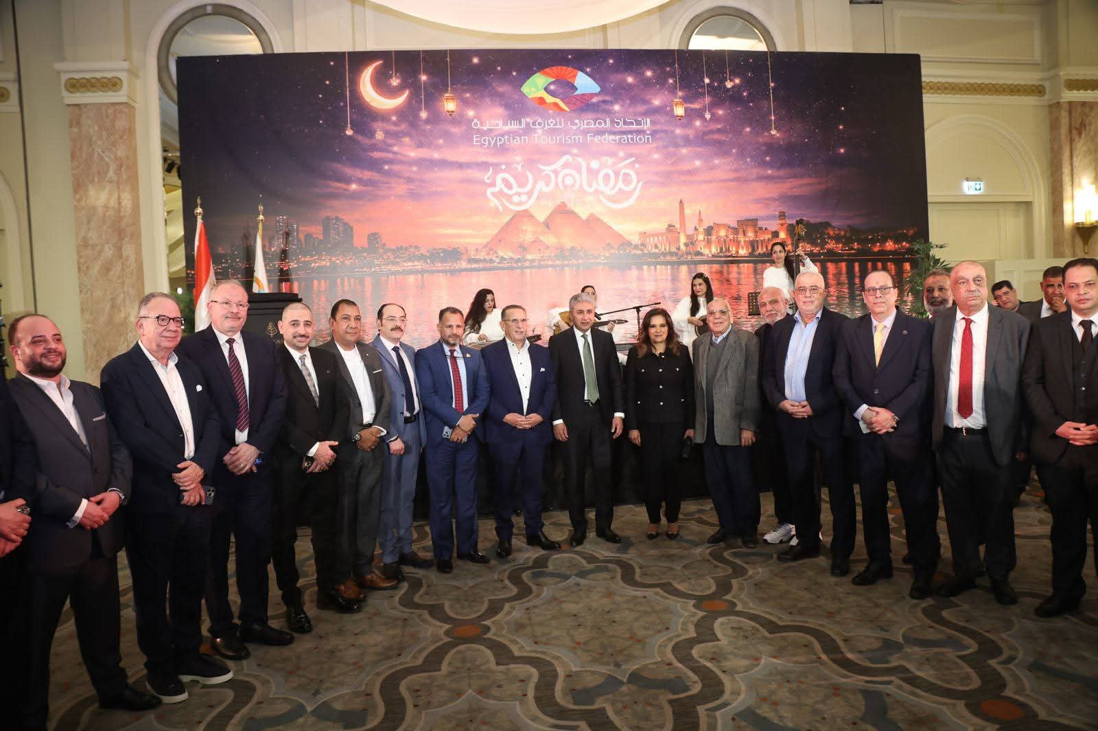 وزير السياحة والآثار يُشارك في السحور السنوي للاتحاد المصري للغرف السياحية