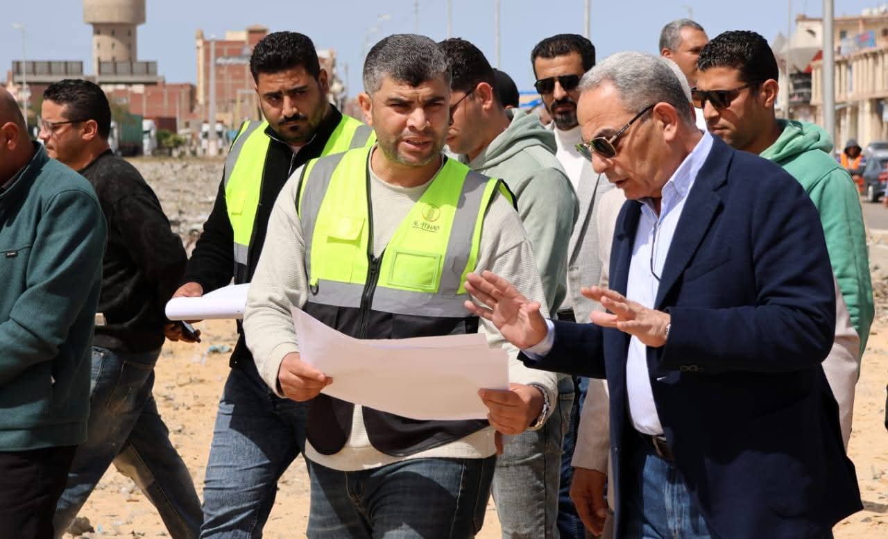  محافظ الإسماعيلية يتفقد أعمال تطوير مدخل المدينة وسوق الوكالات وأعمال إنشاء سوق الملابس والمفروشات وسوق الخضروات والفاكهة والأسماك بشارع المعاهدة