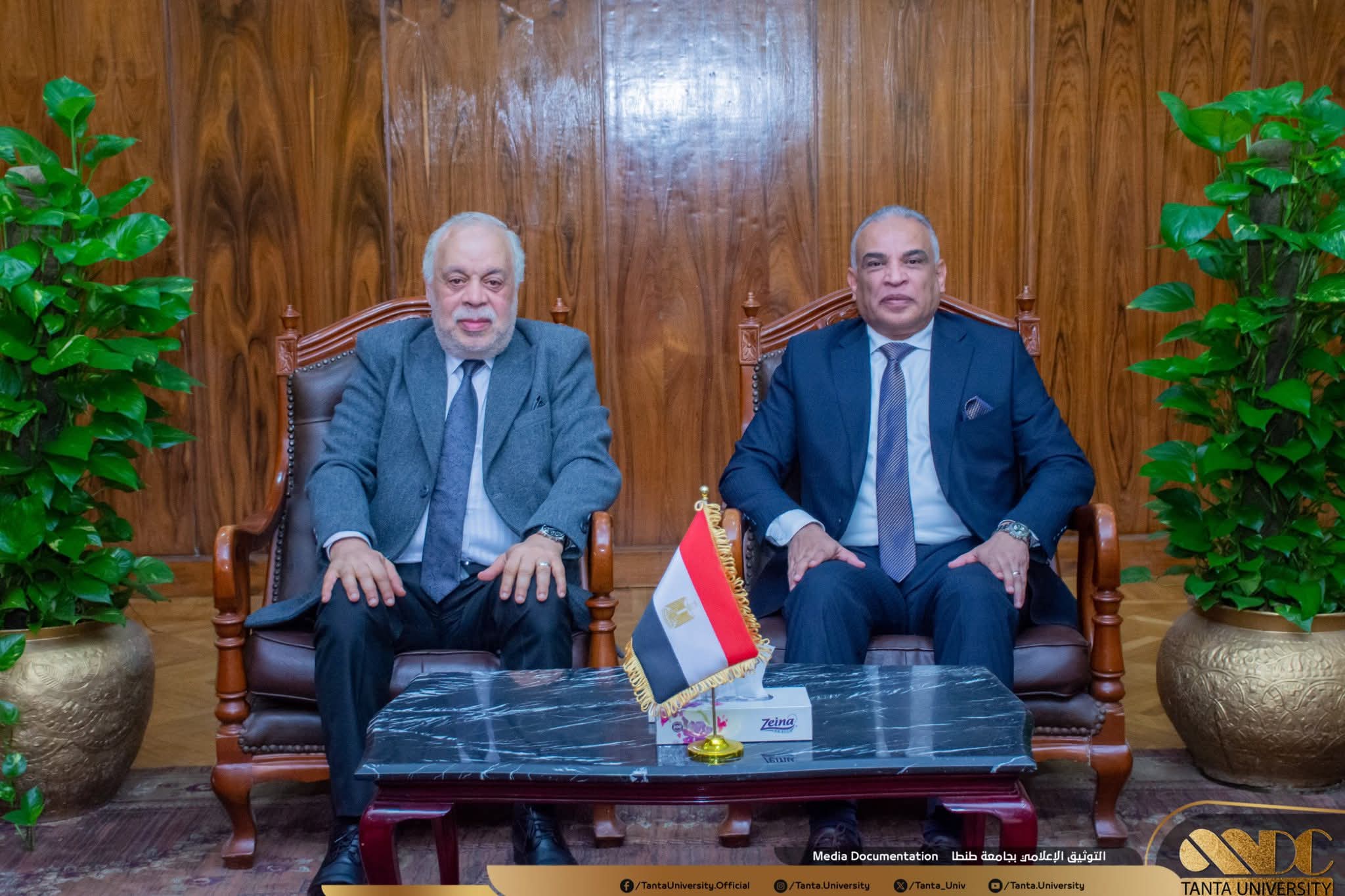 أشرف زكي في زيارة لجامعة طنطا