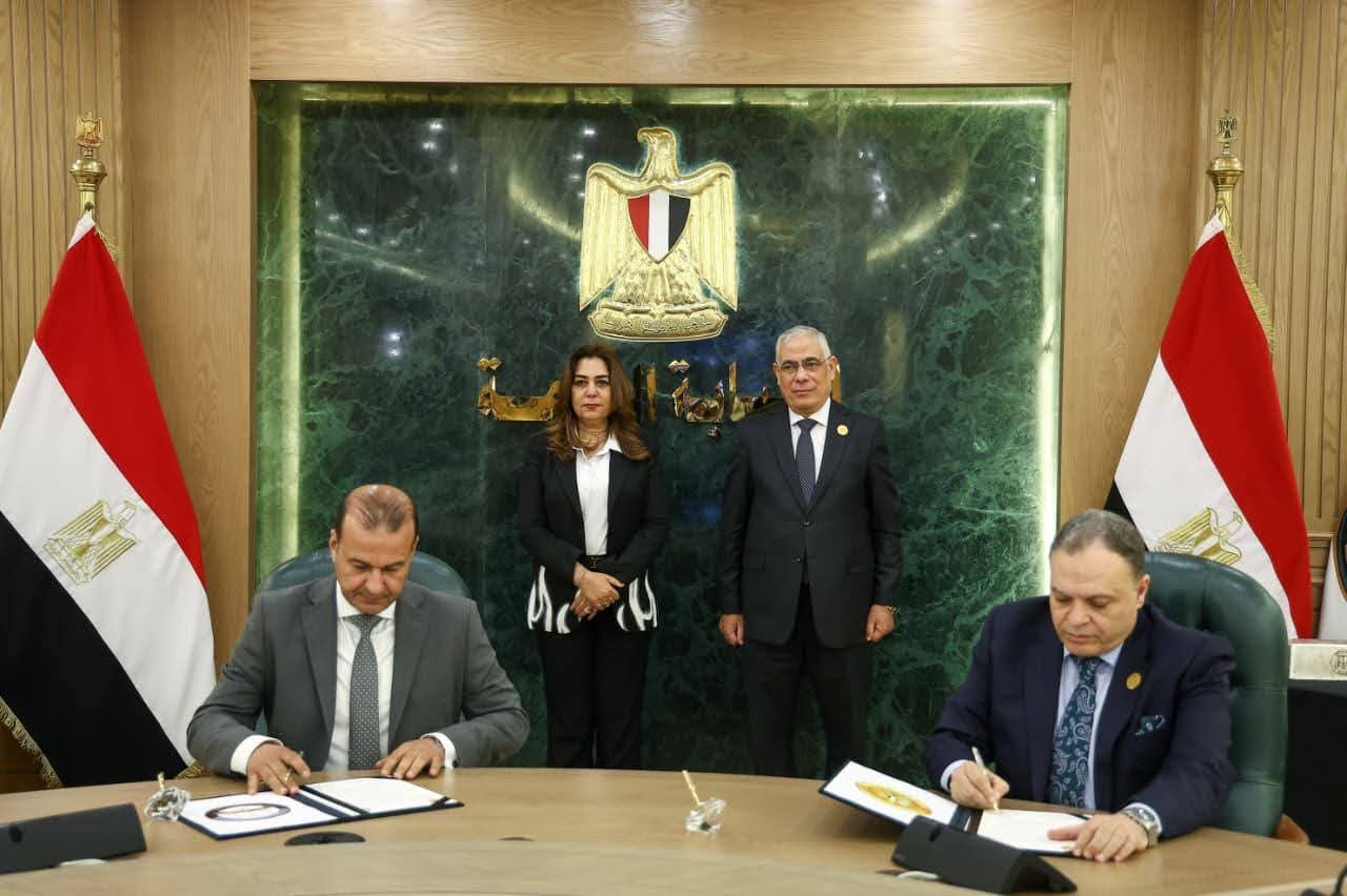 عوض : استرداد وإخلاء (١٣) قطعة أرض بمساحة 232 ألف متر قيمتها بنحو 2.2 مليار جنيه