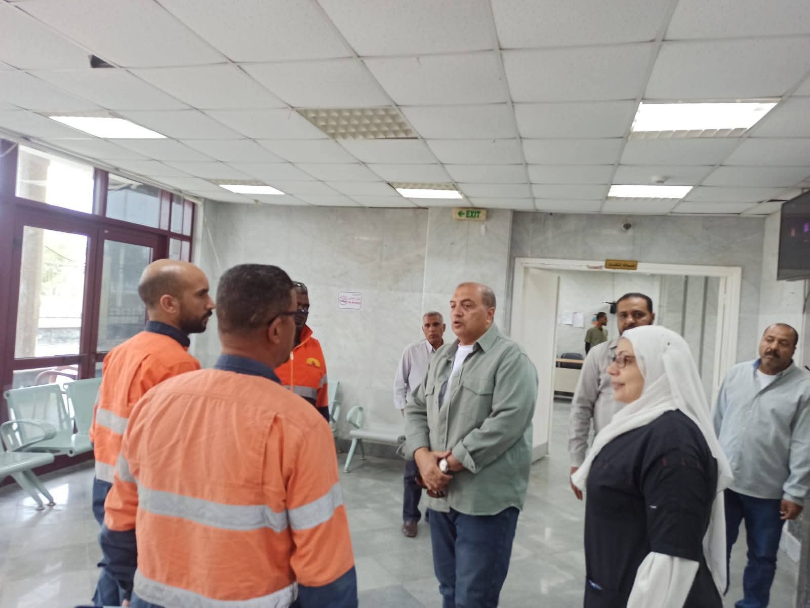 رئيس مدينة مرسى علم مرور مفاجئ على مستشفى جراحات اليوم الواحد بمرسى علم