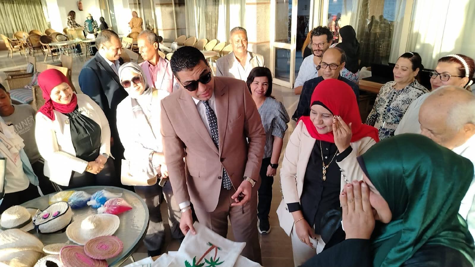 نائب محافظ الأقصر يشهد ختام مشروع "بناء" لتمكين المرأة وتعزيز ريادة الأعمال بالقرنة