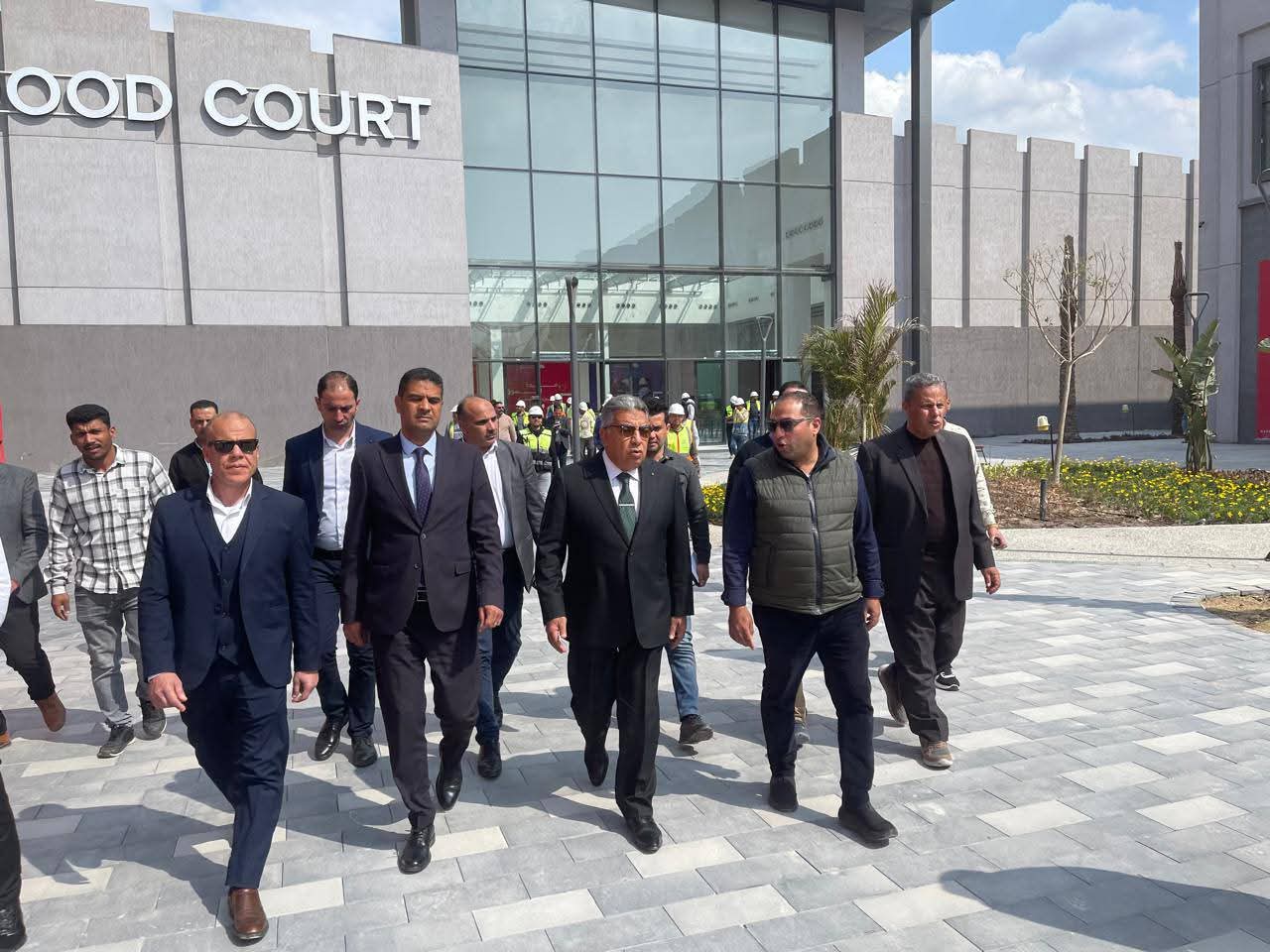 محافظ الدقهلية يتفقد التشطيبات النهائية والإنشاءات الجارية بمول المنصورة