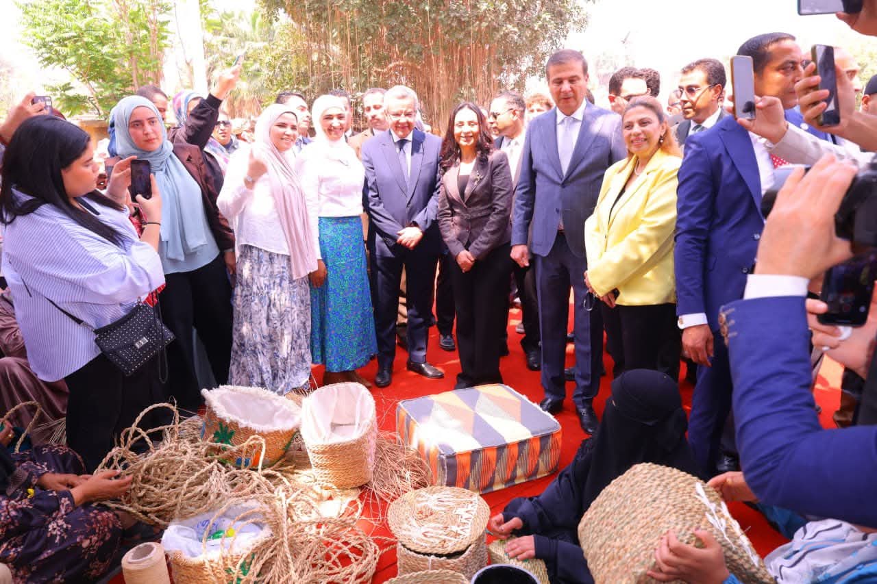 وزيرة التضامن الاجتماعي تفتتح فعاليات معرض "ديارنا زهور الربيع" بالمتحف الزراعي المصري