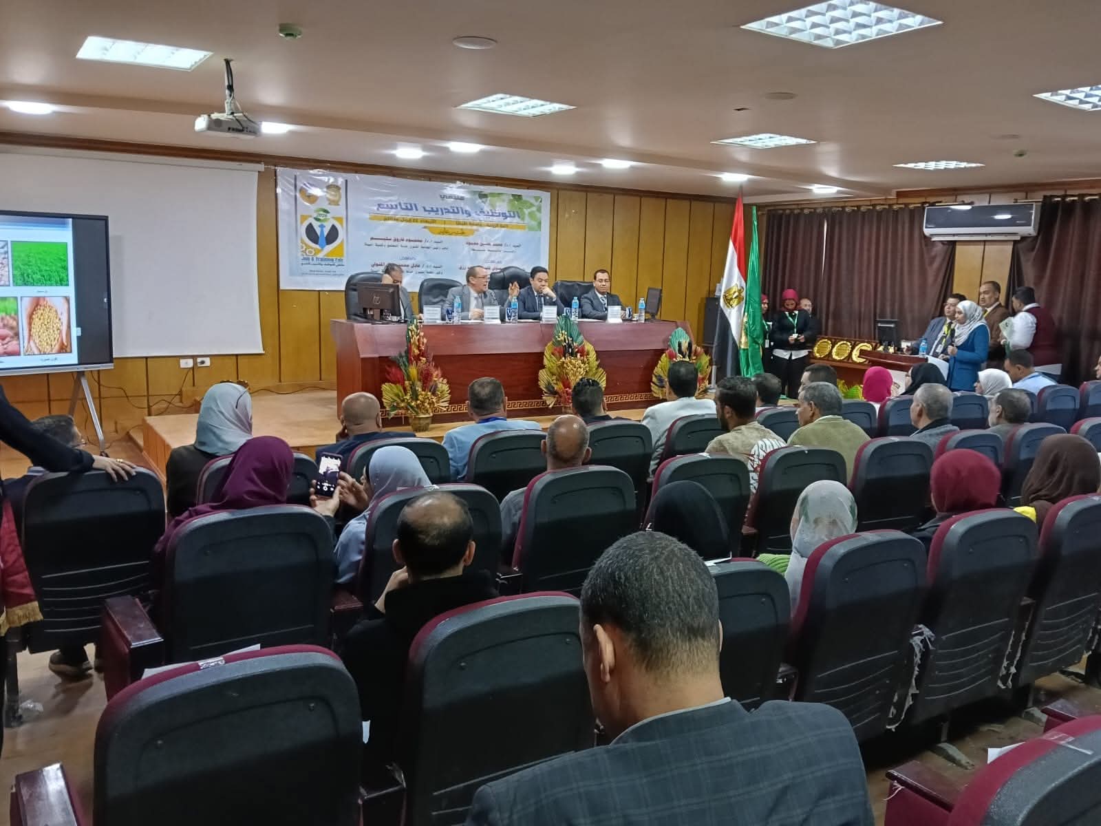 تعليم الغربية..  وكيل الوزارة يشهد فعاليات ملتقى التوظيف والتدريب التاسع بكلية الزراعة بجامعة طنطا