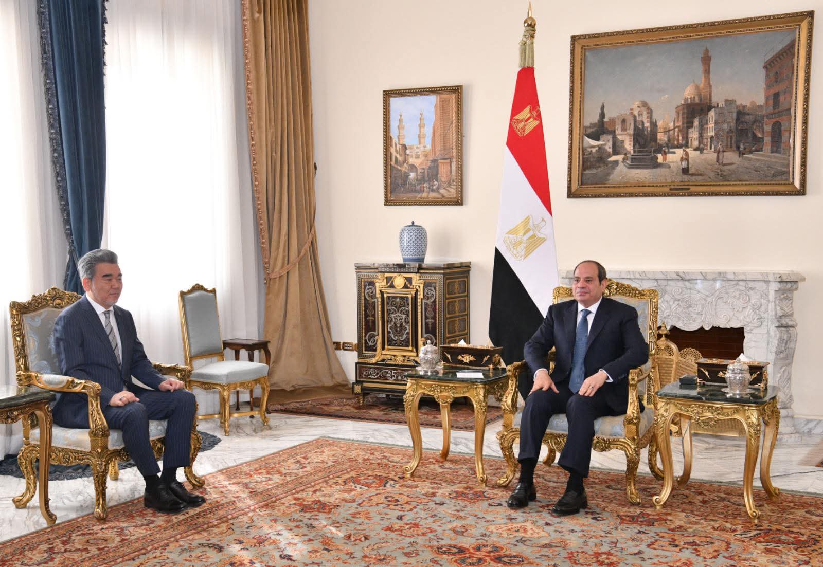 استقبل الرئيس عبد الفتاح السيسي اليوم رئيس جامعة هيروشيما اليابانية حيث أكد حرص مصر على التوسع في التعاون مع الجانب الياباني في المجالات التعليمية والتربوية