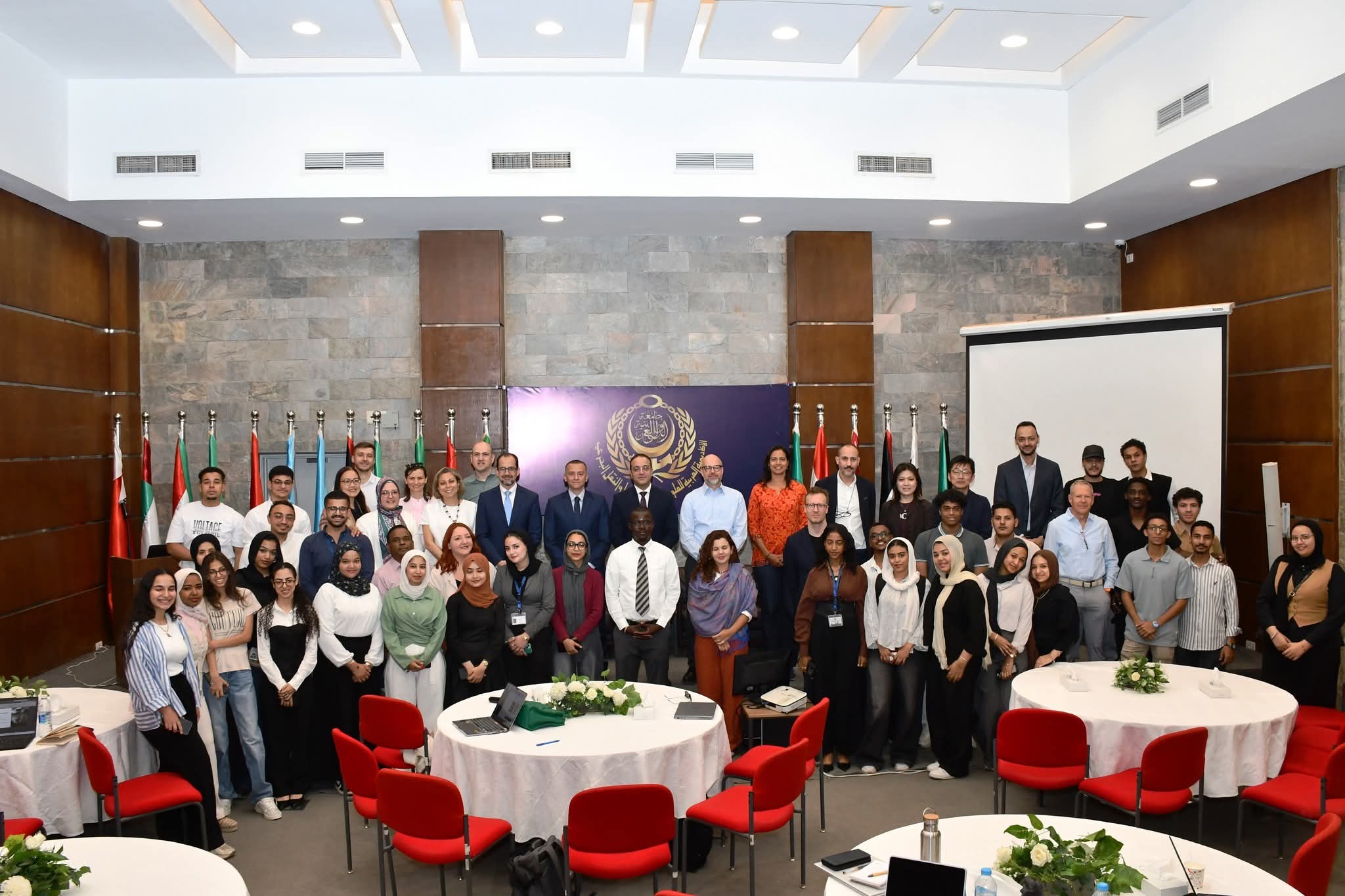 تحت عنوان " الأنهار فى مراحلها الإنتقالية " .. محافظ أسوان يفتتح فعاليات الإجتماع الثانى لرابطة مدن الأنهار بالأكاديمية العربية للعلوم والتكنولوجيا