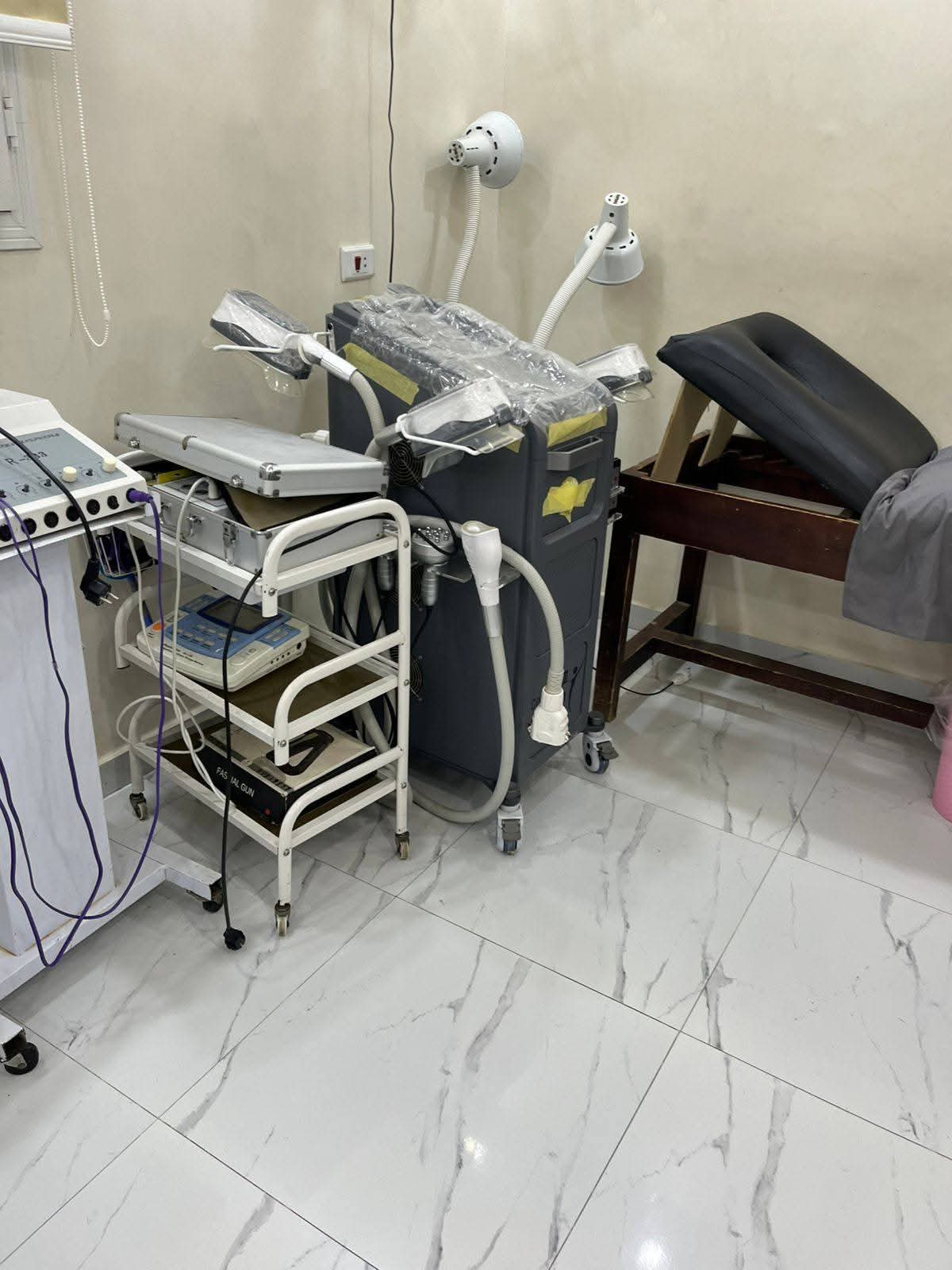 المرور على ٤٠ منشأة طبية "خاصة" واستصدار قرارات بالغلق لعدد ٥ منشآت وإنذار ١٣ منشأة مخالفة في حملة للعلاج الحر بالإسماعيلية