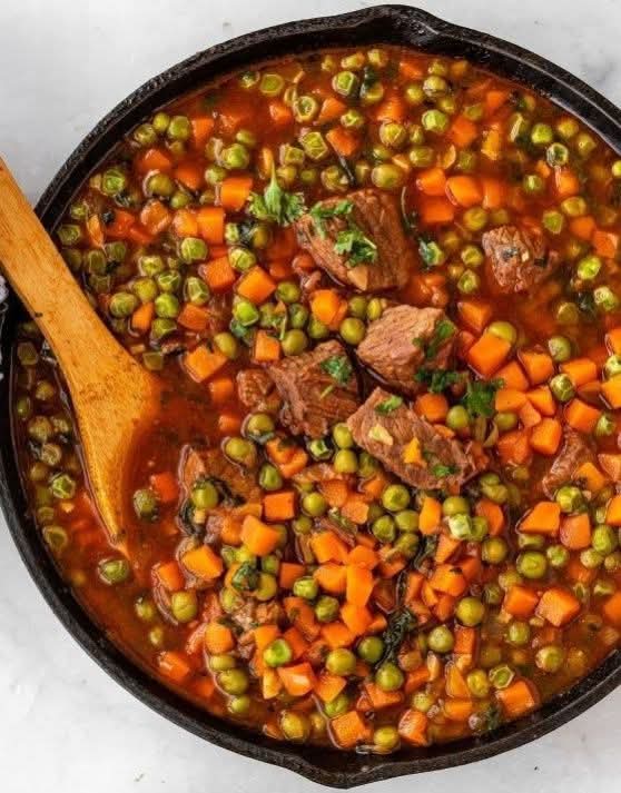 مطبخ الكنانة يخنة البازلاء والجزر باللحم