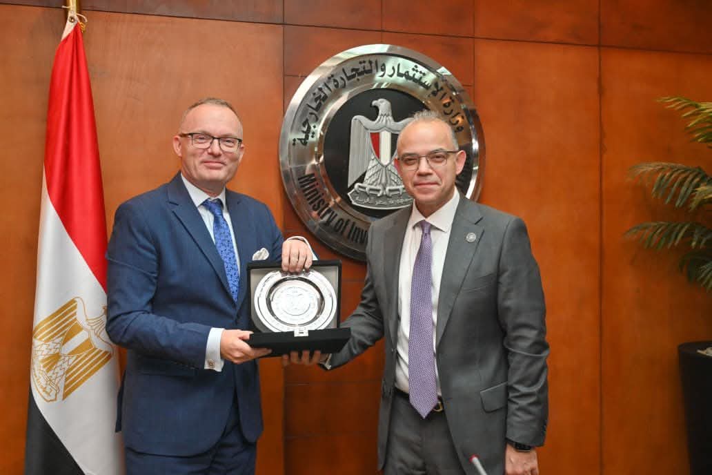 وزير الاستثمار والتجارة الخارجية يبحث مع سفير التشيك تعزيز الشراكة الاستثمارية والتجارية وتوطين التكنولوجيا المتقدمة