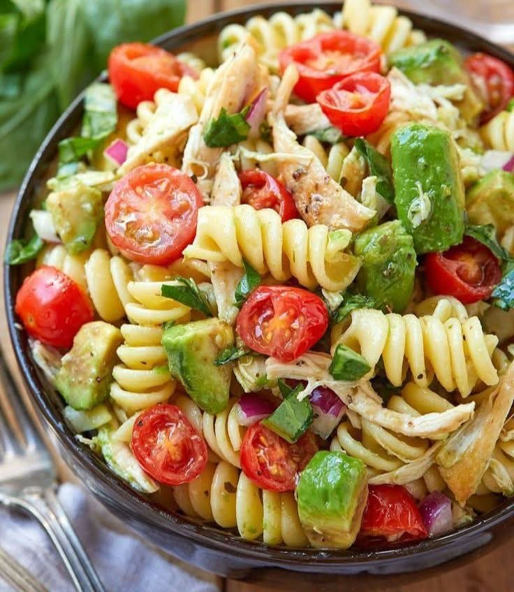 مطبخ الكنانة "سلطة الباستا بالدجاج والأفوكادو