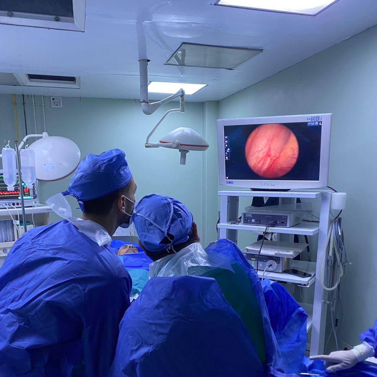 طفرة في جراحات ومناظير المسالك بمستشفى المنزلة العام وإجراء تدخلات دقيقة متنوعة بنجاح