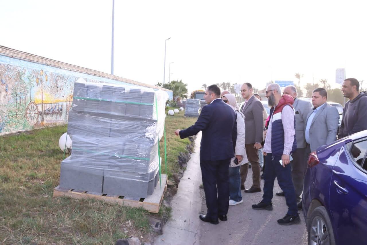 استعدادًا لاعياد الربيع ... محافظ دمياط يجري جولة ميدانية بمدينة رأس البر ويستهلها بتفقد البوابة الشرقية 