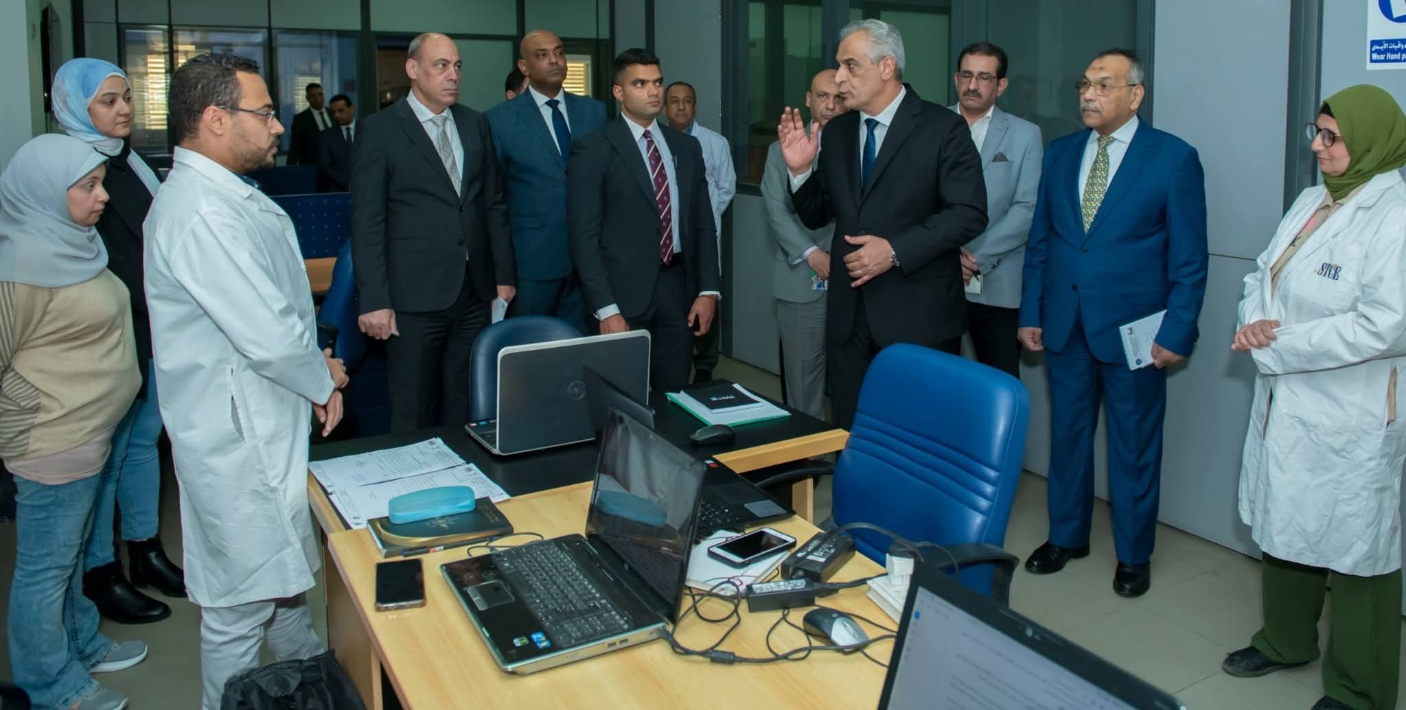 جمبلاط" في زيارة مفاجئة لمركز التميز العلمي والتكنولوجي