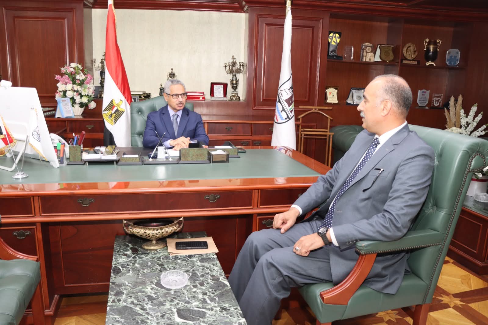 تفاصيل لقاء محافظ بني سويف بوكيل وزارة التربية والتعليم الجديد ووكيل المديرية"  استقبال المحافظ لوكيل الوزارة الجديد وتقديم التهنئة بتوليه مهام منصبه