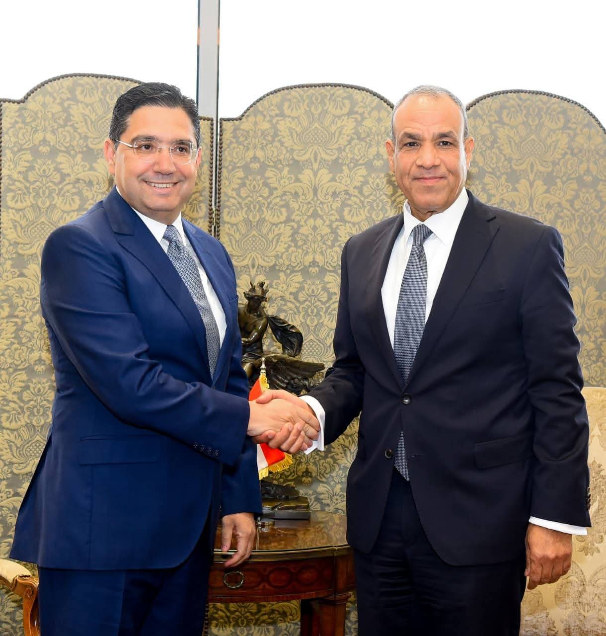 وزير الخارجية يستقبل نظيره المغربي ويبحثان تعزيز العلاقات الثنائية ومستجدات الوضع الإقليمي